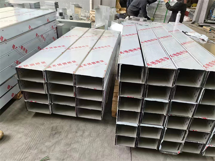 不锈钢水平桥架生产厂家